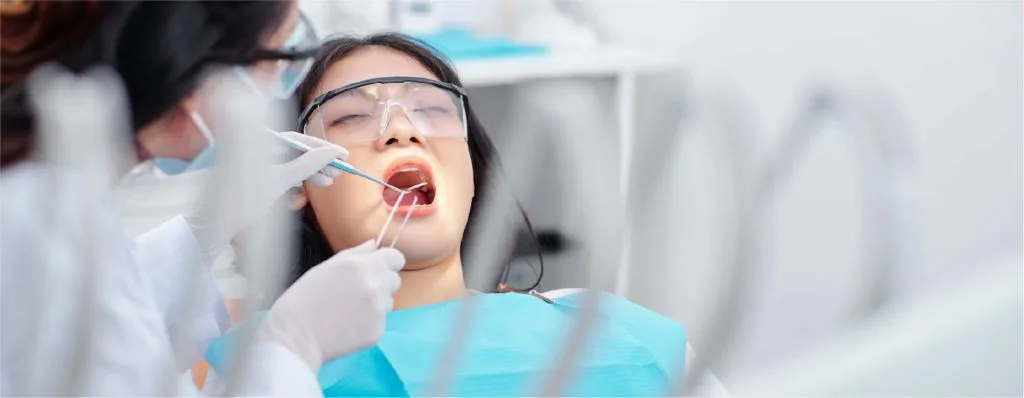 How-to-speed-up-wisdom-teeth-recovery-1024x398.webp
